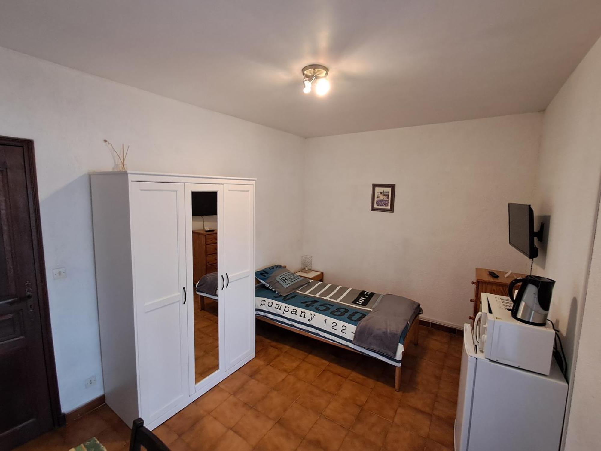 Chambre Solo Toulon Ouest Bagian luar foto